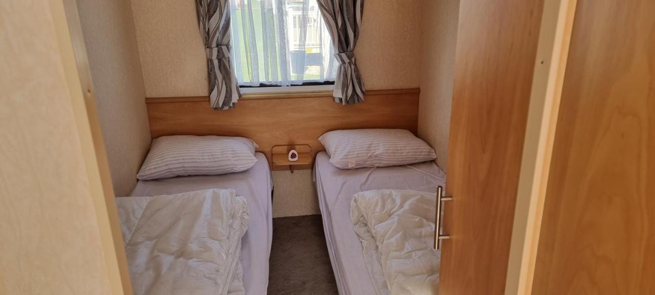 Lovely Caravan At Ingoldmells Just Behind Sealands Daire Dış mekan fotoğraf